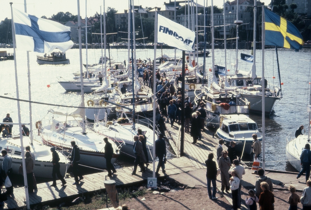 Helsingin Uiva venenäyttely NJK:lla Valkosaaressa 1981