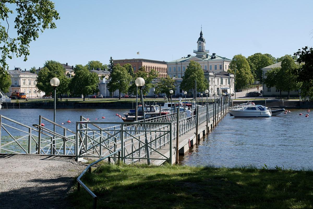 Veneitä Kokemäenjoella Porissa. Kuva: Wikimedia Commons / kallerna