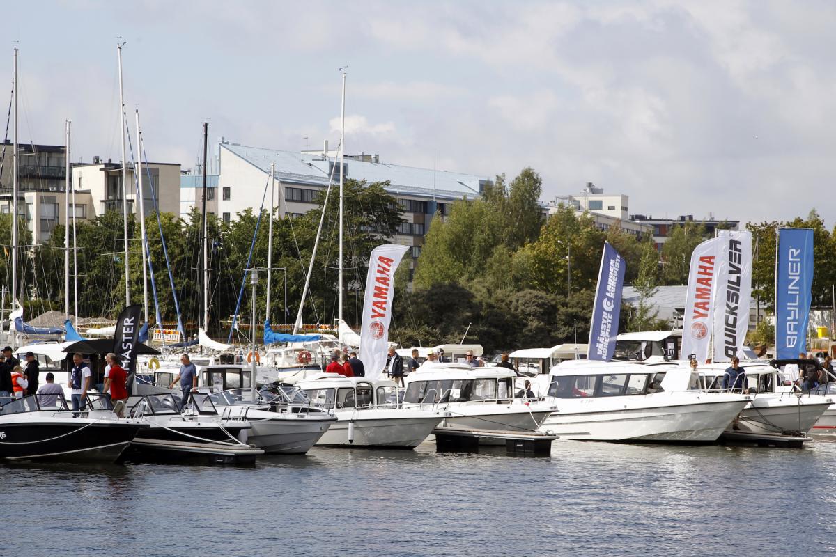 Finnboat järjesti Uivan venenäyttelyn Helsingin Lauttasaaressa 2020