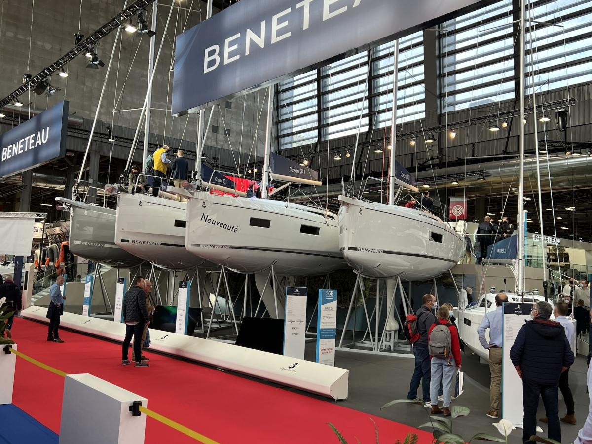 Beneteau-purjeveneitä Pariisin venemessuilla 2021