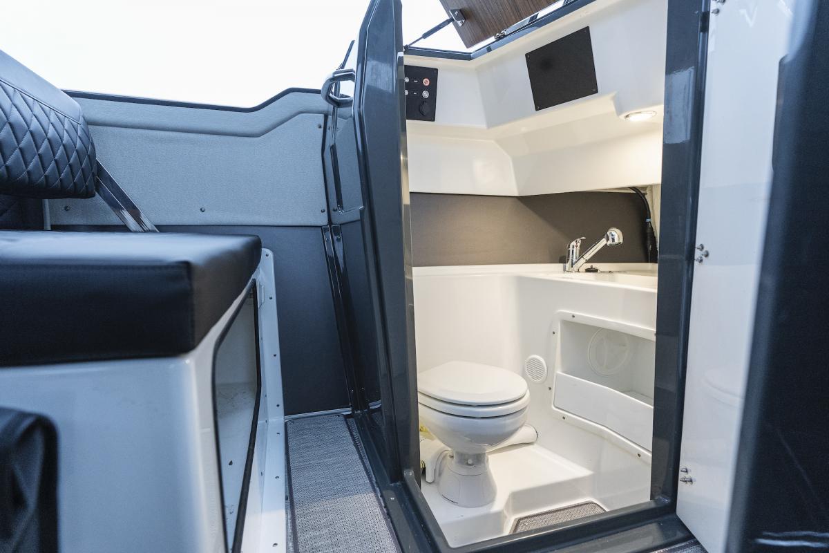 Buster Phantom Cabin 2021 WC