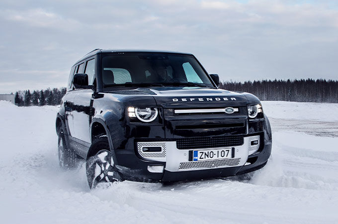 LAND ROVER pakettiauto kevythybridi
