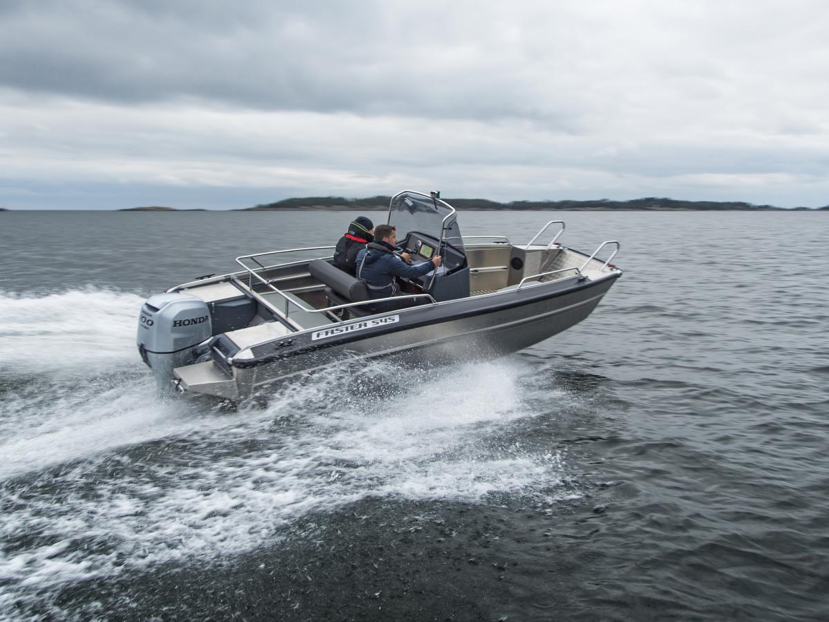Faster 545 cc on koeajettavissa suomiveneilee.fi-koeajopäivillä 2020