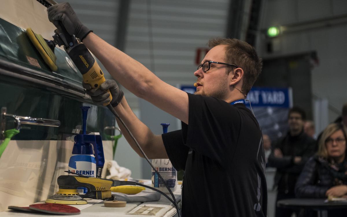 Venemestarin telakalla on työnäytöksiä venemessujen ajan 