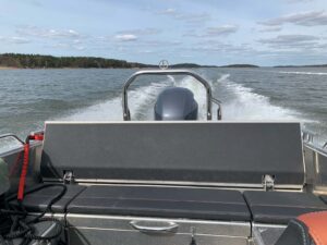Buster XL heittokalastusvarustus takaosan kippaava selkänoja